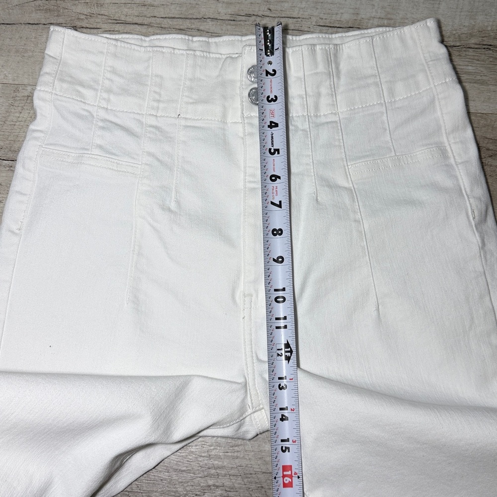 We The Free Snowy White Flare Jeans Size 31 - Picture 6 of 12